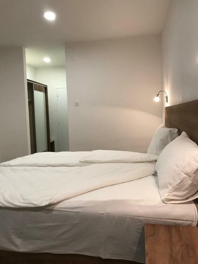 Htp Velika Plaza Ulcinj Hotel Eksteriør billede